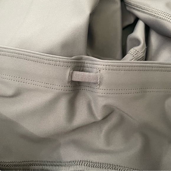 NWOT Sweaty Betty Hi Shine Grey 7/8 Legging L - Picture 5 of 6